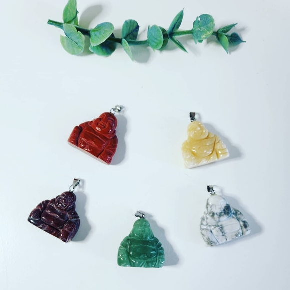 Beautiful Buddha carving Pendant/ Natural Crystals - Picture 4 of 4